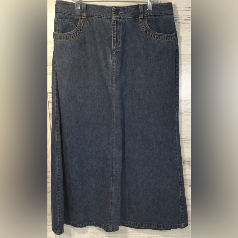 Sonoma Life Style Denim Blue Jean Skirt Womens